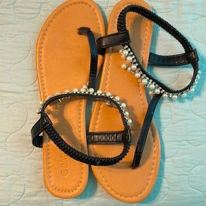 Olivia Miller Size 8 Flat Sandals. Black stretch w/ pearls & diamonds. Worn once